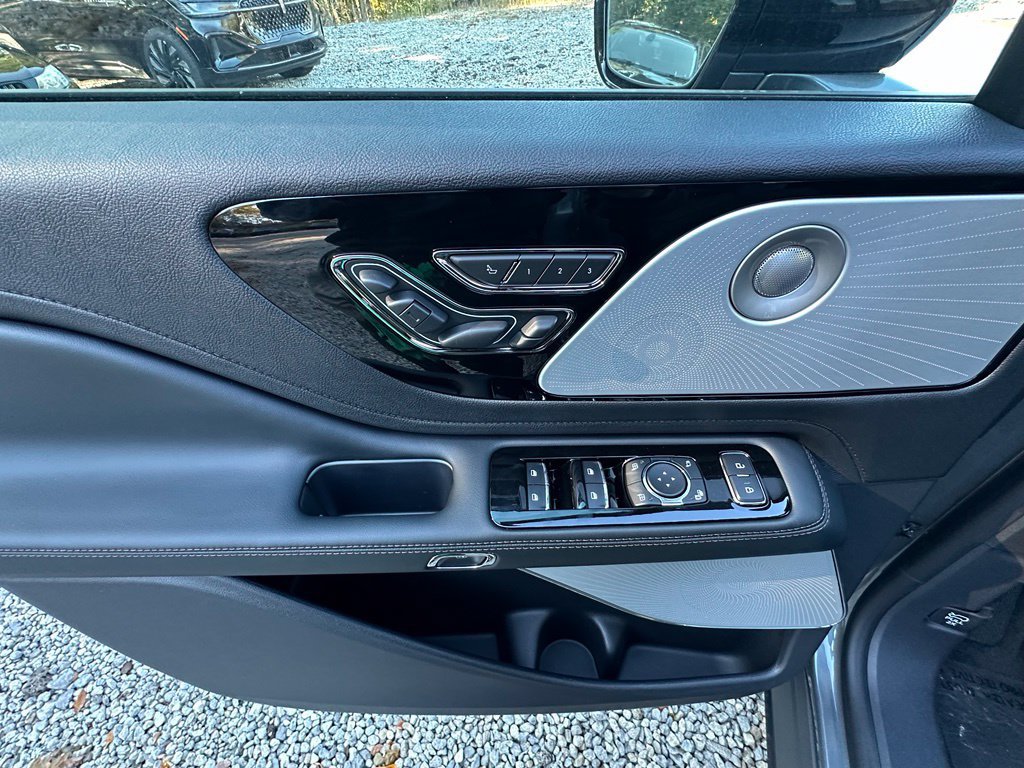 New 2027 Lincoln Aviator Reserve AWD/4WD image 19