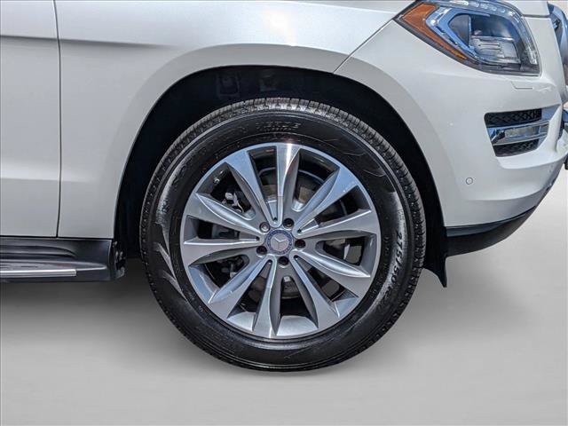 Used 2014 Mercedes-Benz GL 450 4MATIC image 26
