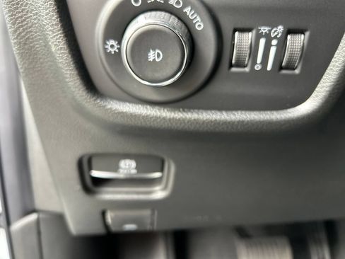 New 2026 Jeep Grand Cherokee L Limited AWD/4WD image 18