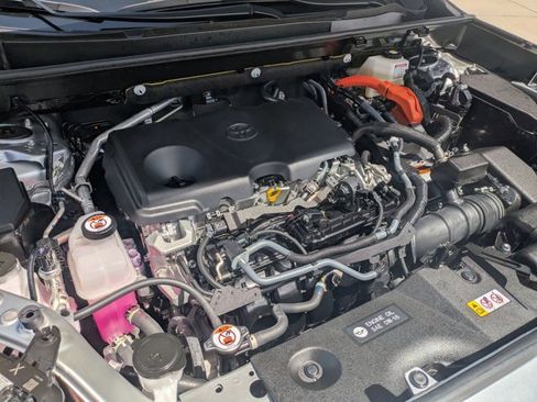 Certified 2025 Toyota RAV4 XLE w/ Convenience Package image 21