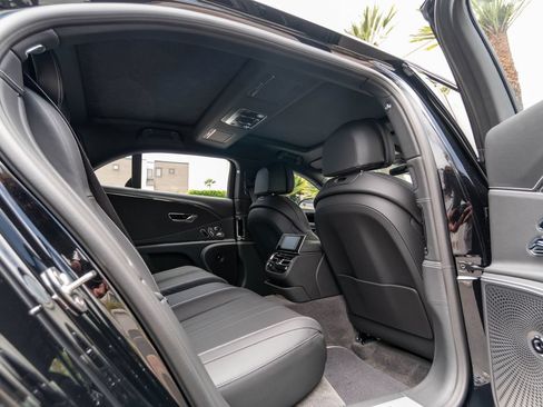 Used 2024 Bentley Flying Spur S V8 AWD/4WD image 16