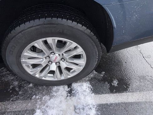 Certified 2025 GMC Yukon XL Denali w/ Sun & Power Step Package image 5