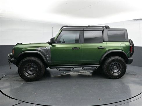Used 2024 Ford Bronco Everglades image 9
