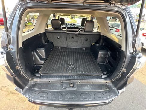 Used 2016 Toyota 4Runner SR5 Premium AWD/4WD image 9
