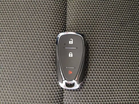 Used 2021 Chevrolet Traverse LS FWD image 32