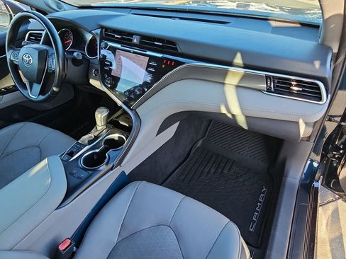 Used 2018 Toyota Camry XSE image 27