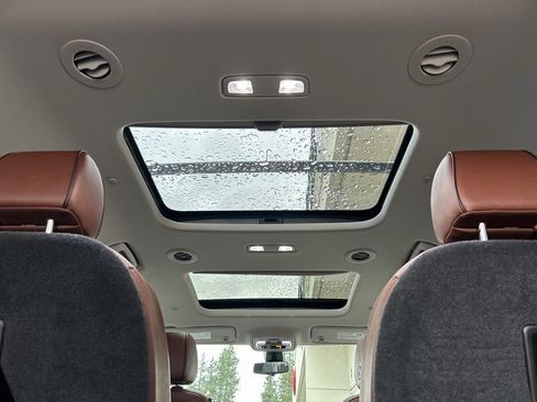 Used 2019 Chevrolet Traverse High Country w/ LPO, 'HIT The Road' Package AWD/4WD image 17
