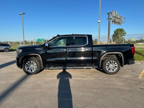 Used 2025 GMC Sierra 1500 Denali w/ Technology Package AWD/4WD image 9