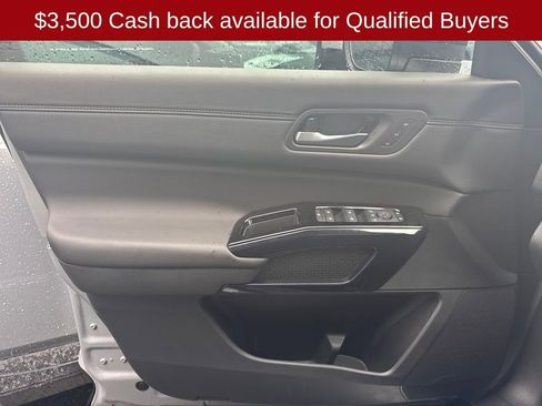 New 2026 Nissan Pathfinder Platinum image 10