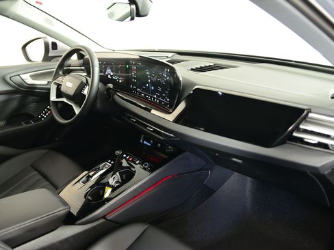 Used 2025 Audi A5 2.0T Premium Plus w/ Premium Plus AWD/4WD image 20