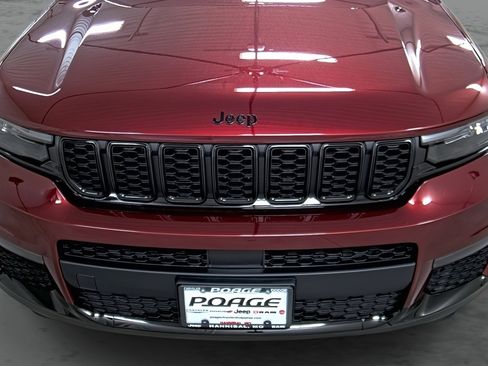 New 2025 Jeep Grand Cherokee L Limited image 16