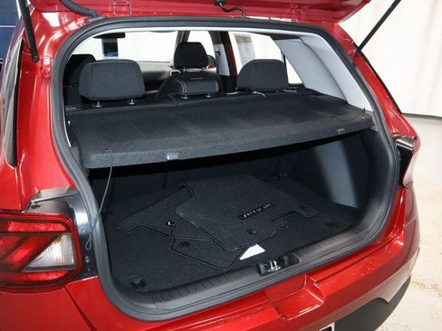 Certified 2025 Hyundai Venue SEL image 16