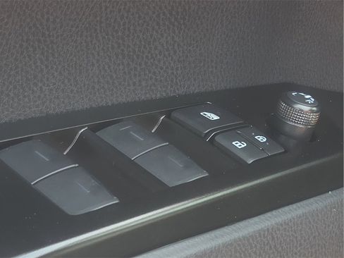 New 2026 Toyota Camry Hybrid image 18