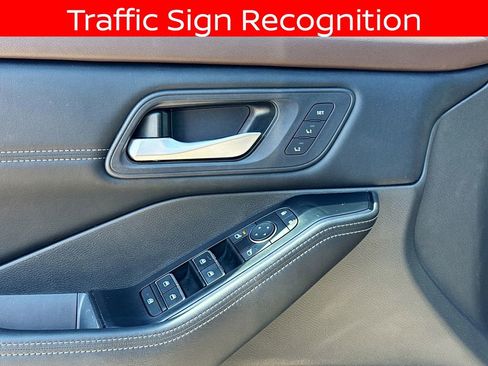 Used 2023 Nissan Rogue SL w/ SL Premium Package AWD/4WD image 17