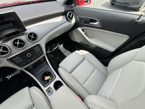 Used 2017 Mercedes-Benz GLA 250 4MATIC image 14