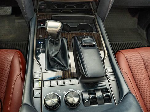 Certified 2021 Lexus LX 570 4WD w/ Luxury Package image 43