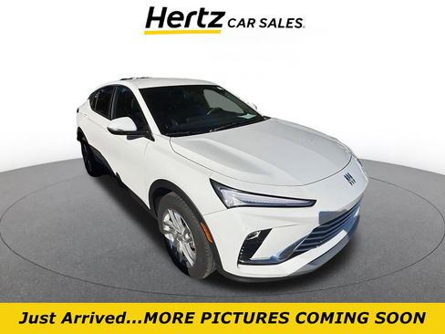 Used 2025 Buick Envista Preferred image 1
