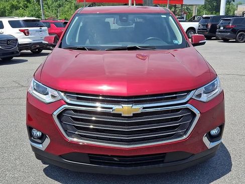 Certified 2020 Chevrolet Traverse LT w/ Driver Confidence II Package AWD/4WD image 2