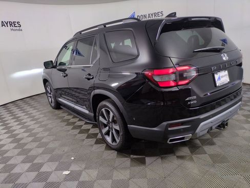 Certified 2024 Honda Pilot Elite image 3