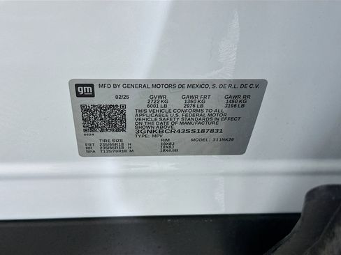 Used 2025 Chevrolet Blazer LT FWD image 12