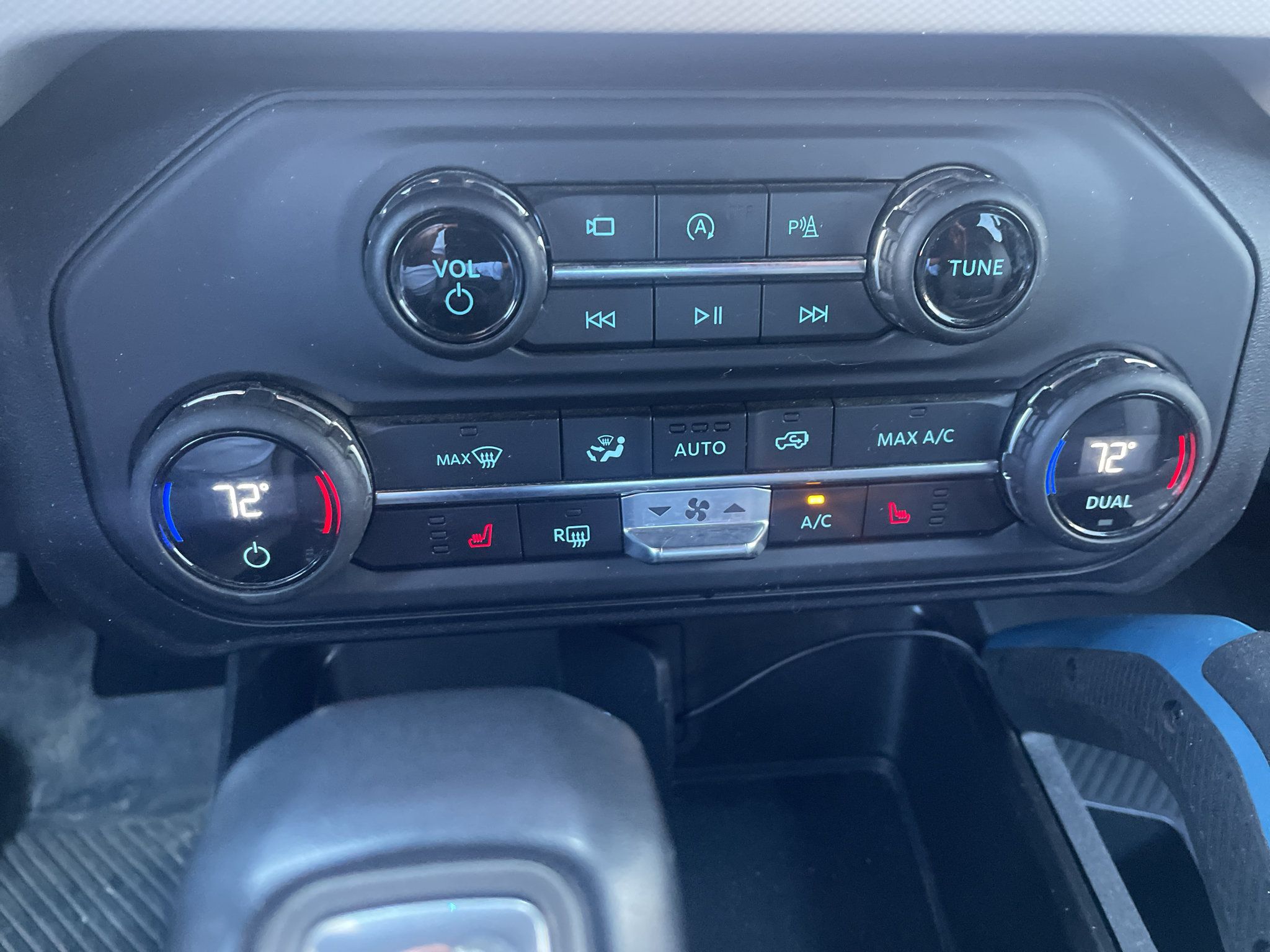 Used 2023 Ford Bronco Wildtrak AWD/4WD image 25