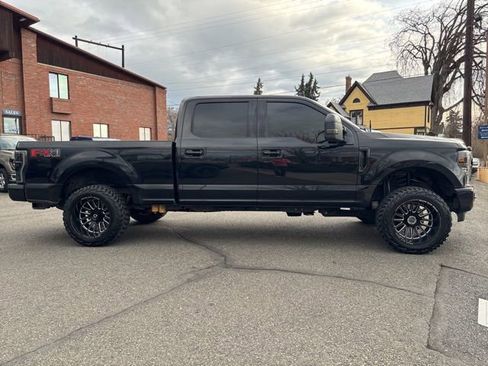 Used 2019 Ford F250 Lariat w/ Lariat Ultimate Package image 2