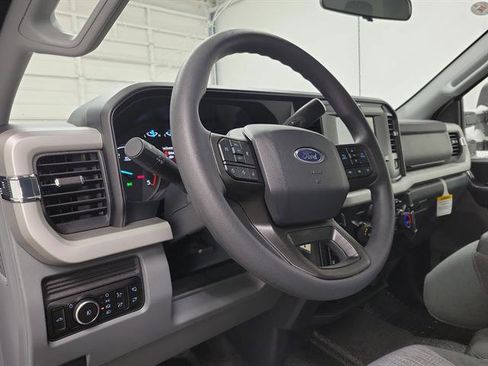 New 2026 Ford F350 XLT w/ FX4 Off-Road Package image 19