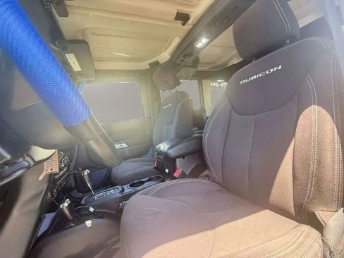 Used 2015 Jeep Wrangler Unlimited Rubicon w/ Dual Top Group AWD/4WD image 10