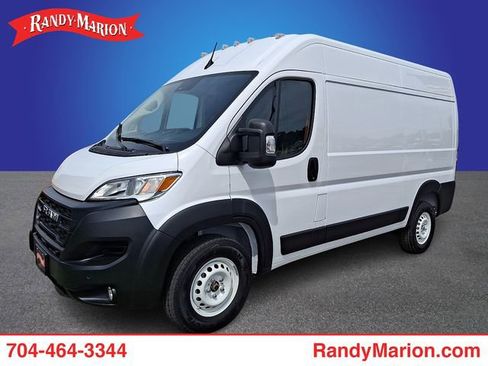 Used 2024 RAM ProMaster 2500 w/ Safety Group FWD image 1