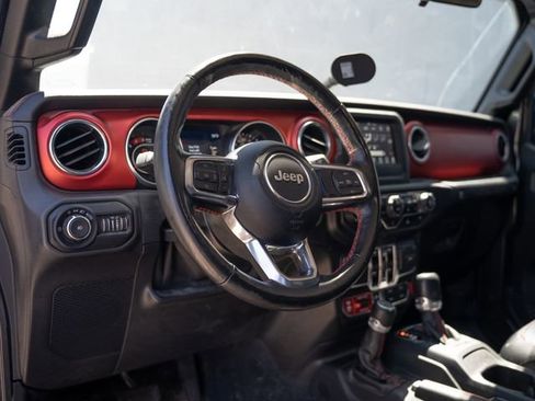 Used 2021 Jeep Wrangler Unlimited Rubicon w/ Cold Weather Group AWD/4WD image 4