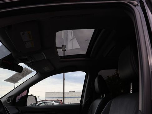 Used 2019 Honda Pilot Touring image 10