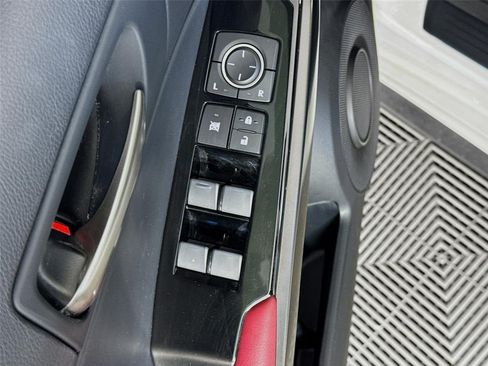 Used 2022 Lexus IS 300 RWD image 19