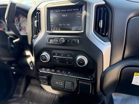 Used 2024 GMC Sierra 2500 Pro w/ Fleet Convenience Package AWD/4WD image 21