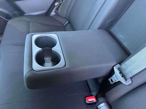 Used 2024 Nissan Rogue S image 10