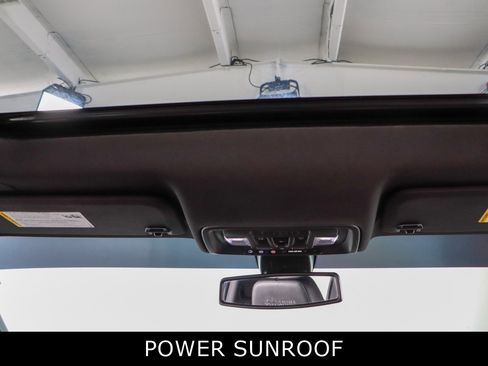 Used 2021 Chevrolet Silverado 1500 High Country image 22