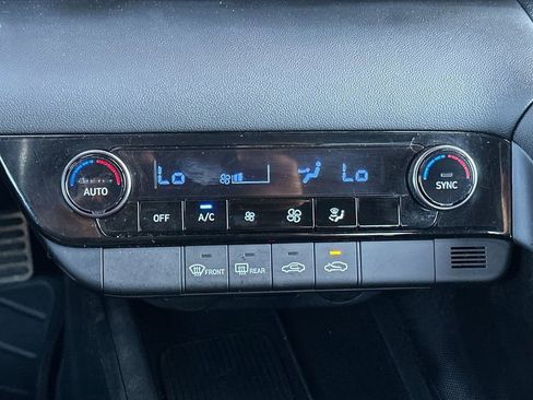 Used 2025 Hyundai Elantra Sport w/ Cargo Package FWD image 19