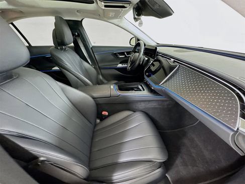 Certified 2024 Mercedes-Benz E 350 4MATIC Sedan w/ Driver Assistance Package image 29