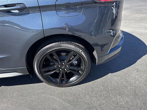 Used 2024 Ford Edge ST w/ Equipment Group 401A image 7