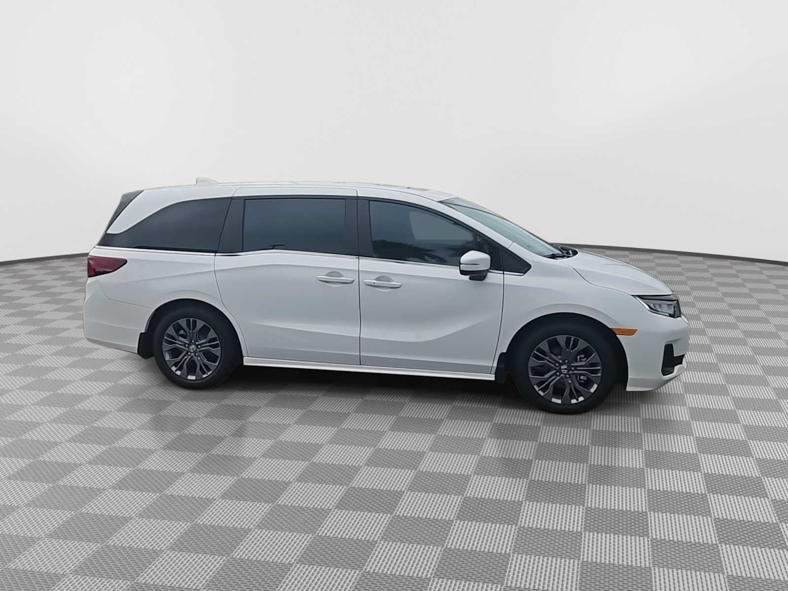 Certified 2026 Honda Odyssey Touring image 2