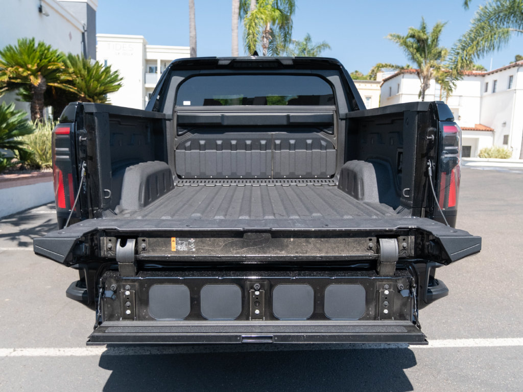 Used 2025 GMC Sierra EV Denali AWD/4WD image 26
