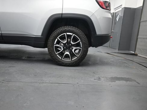 Used 2024 Jeep Compass Trailhawk AWD/4WD image 14