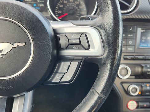 Used 2016 Ford Mustang Coupe RWD image 32