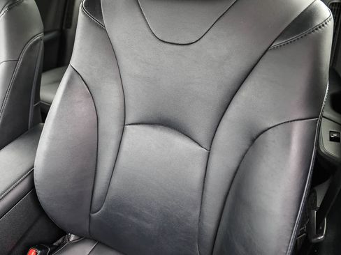 Certified 2017 Toyota Prius Prime Advanced w/ Carpet Mat Package FWD image 24