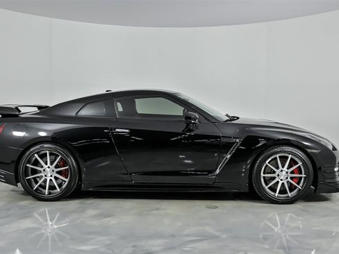 Used 2012 Nissan GT-R Black Edition AWD/4WD image 14