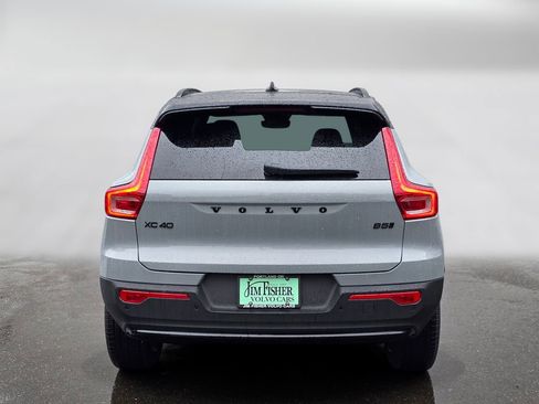 New 2026 Volvo XC40 B5 Ultra w/ Climate Package image 6