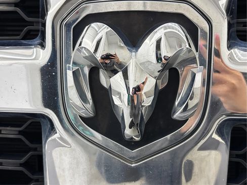 Used 2019 RAM 1500 Classic SLT w/ Luxury Group AWD/4WD image 33