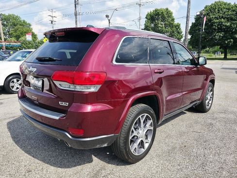 Used 2018 Jeep Grand Cherokee Limited AWD/4WD image 5
