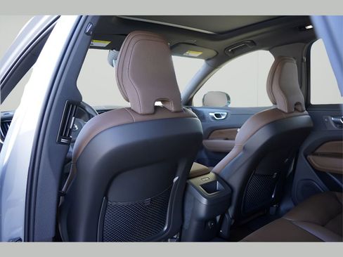 New 2025 Volvo XC60 B5 Plus w/ Climate Package image 18