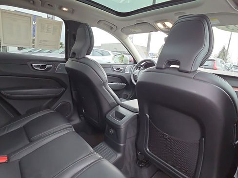 Certified 2023 Volvo XC60 T8 Ultimate image 8