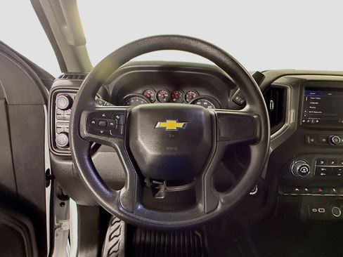 Used 2025 Chevrolet Silverado 1500 W/T w/ Trailering Package AWD/4WD image 13